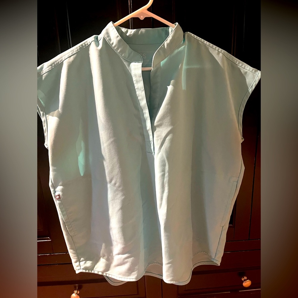 FIGs fresh aqua Rafaela top size small